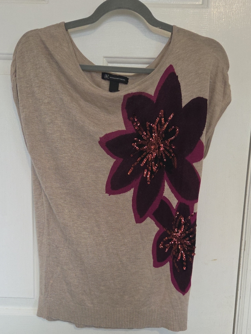 INC International Concepts Beige Top with Purple Floral Sequin Applique~ Size XS